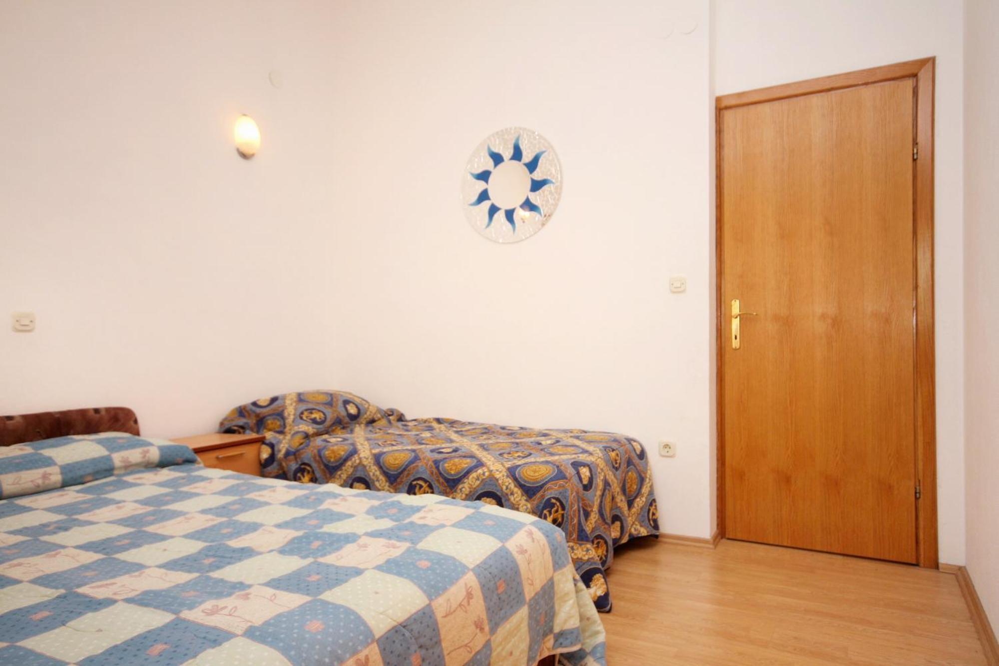 Apartments With A Parking Space Pisak, Omis - 5975 Zimmer foto